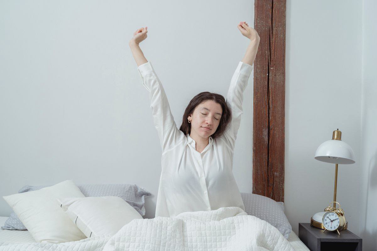 Loại nệm nào nằm không đau lưng? So sánh cao su, lò xo, foam